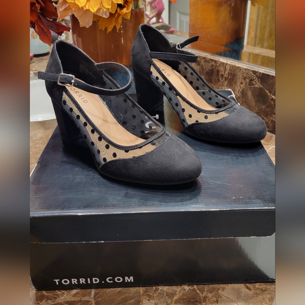 Torrid Black and Tan Women's Heels Size 8ww(wide)